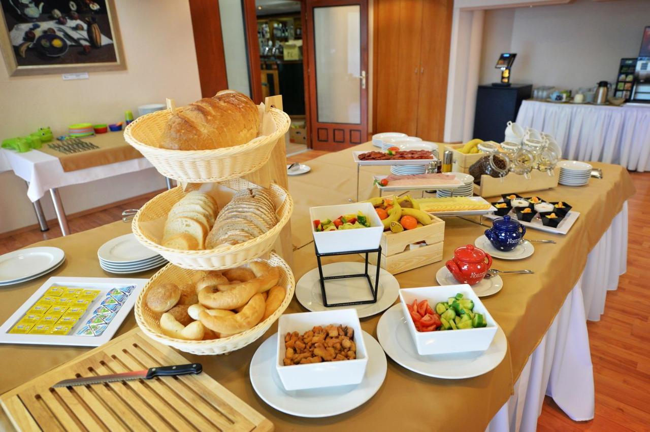Panorama Hotel Noszvaj Ngoại thất bức ảnh
