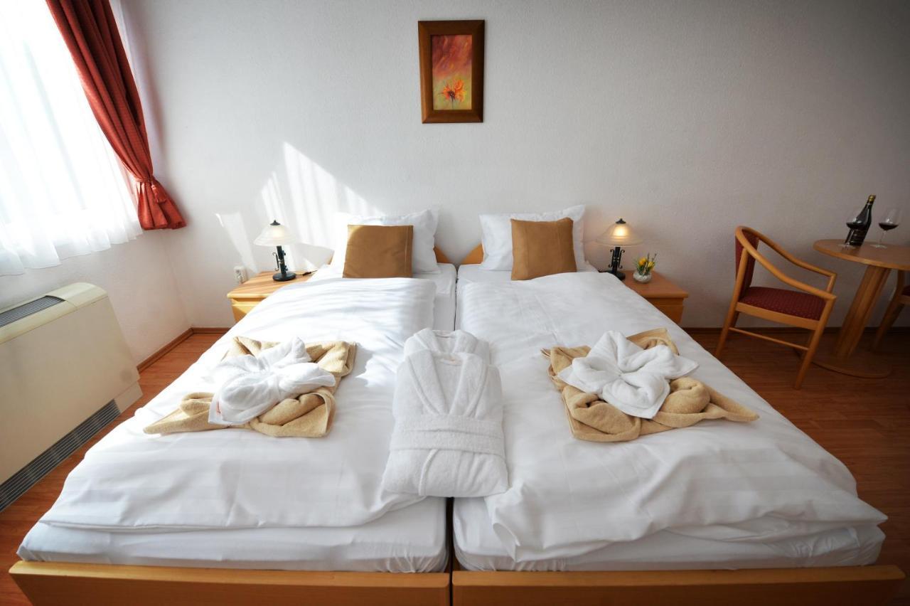 Panorama Hotel Noszvaj Ngoại thất bức ảnh